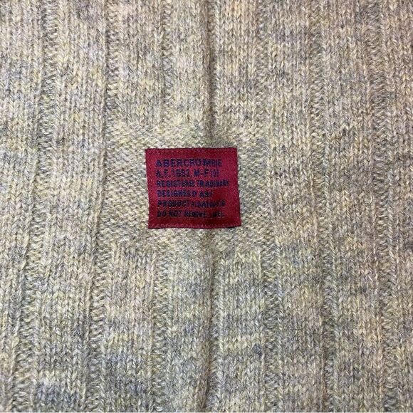 Abercrombie and Fitch Vintage Shetland Wool V-neck Sweater Tan Size XL - Picture 3 of 4